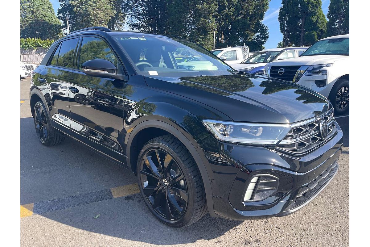 2025 Volkswagen T-Roc 140TSI R-Line D11