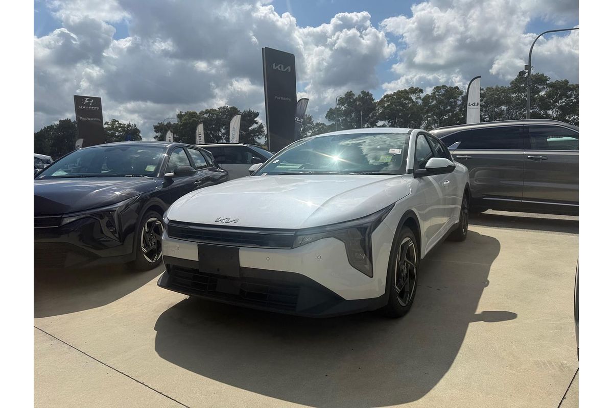 2025 Kia K4 Sport+ CL4m