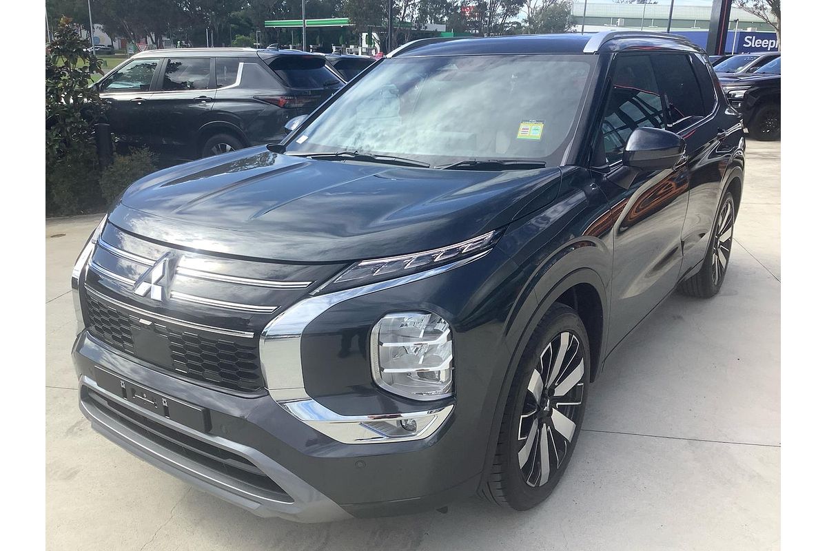 2026 Mitsubishi Outlander Exceed Tourer ZM