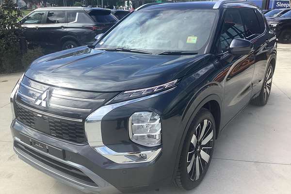 2026 Mitsubishi Outlander Exceed Tourer ZM