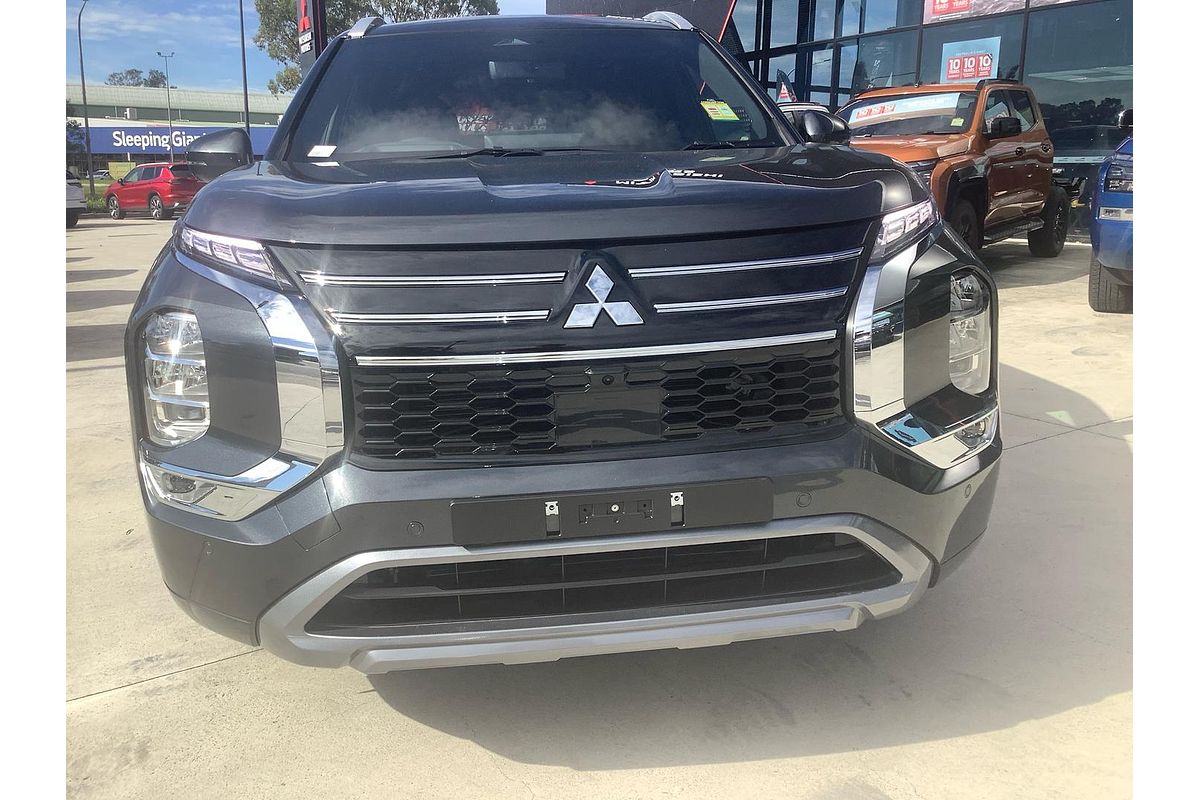 2026 Mitsubishi Outlander Exceed Tourer ZM