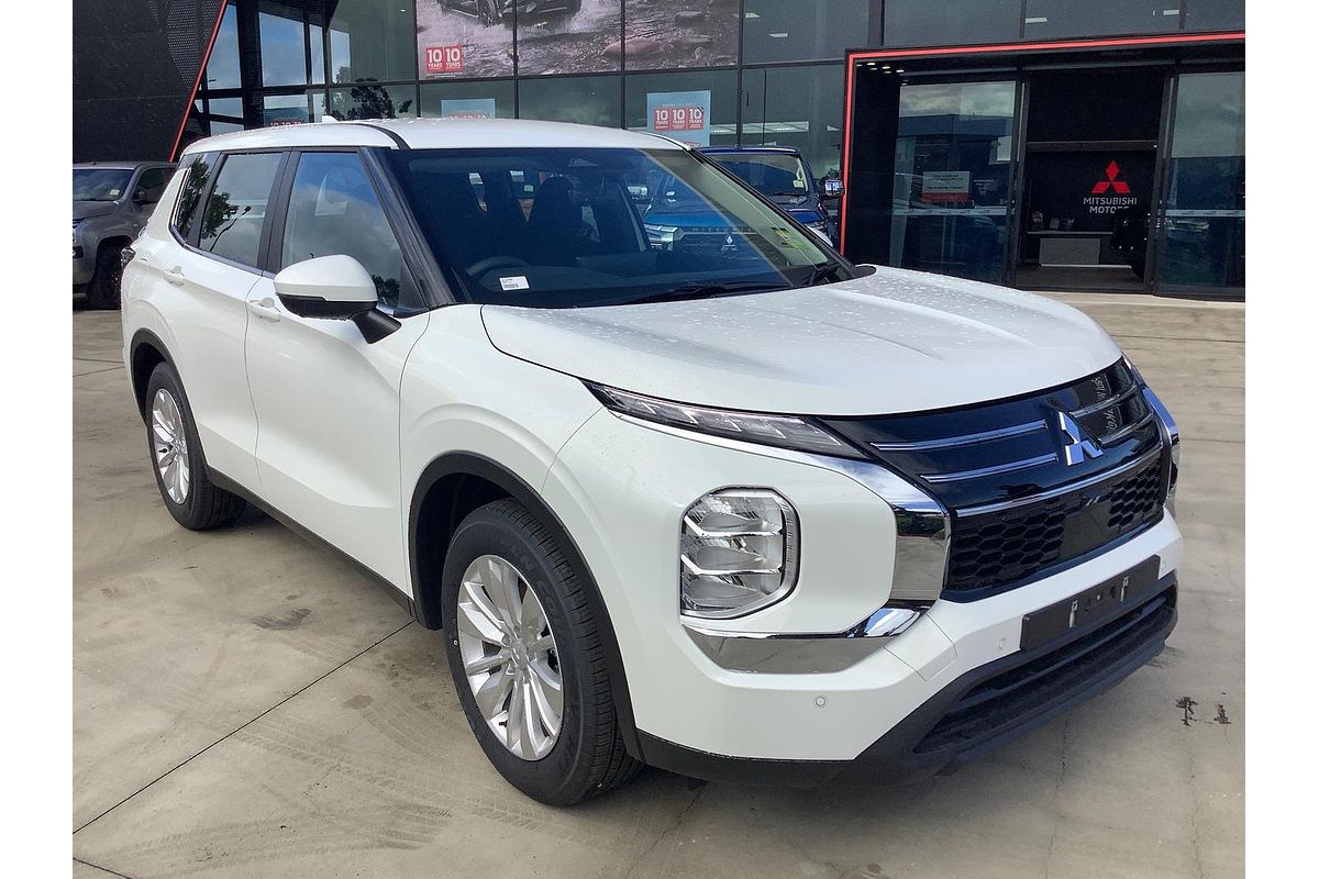 2025 Mitsubishi Outlander ES ZM