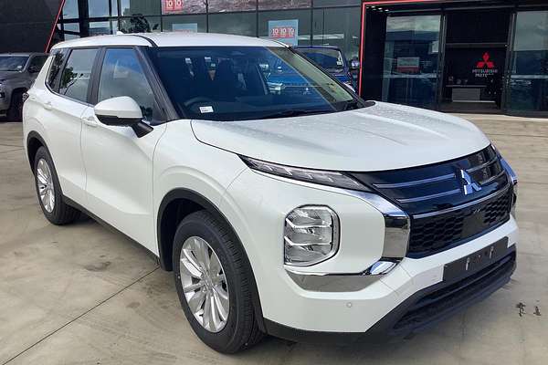 2025 Mitsubishi Outlander ES ZM