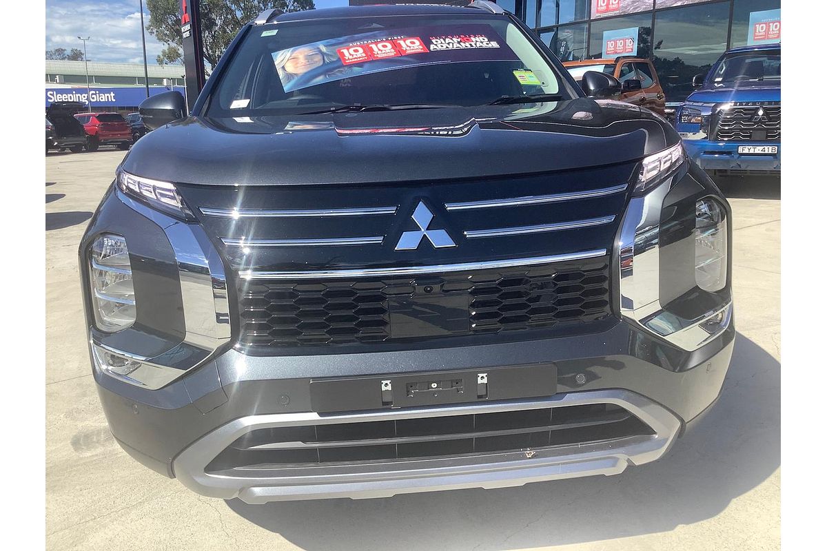 2025 Mitsubishi Outlander LS ZM