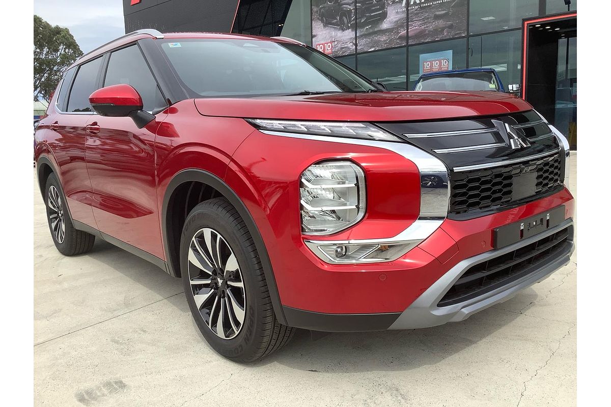 2025 Mitsubishi Outlander LS ZM