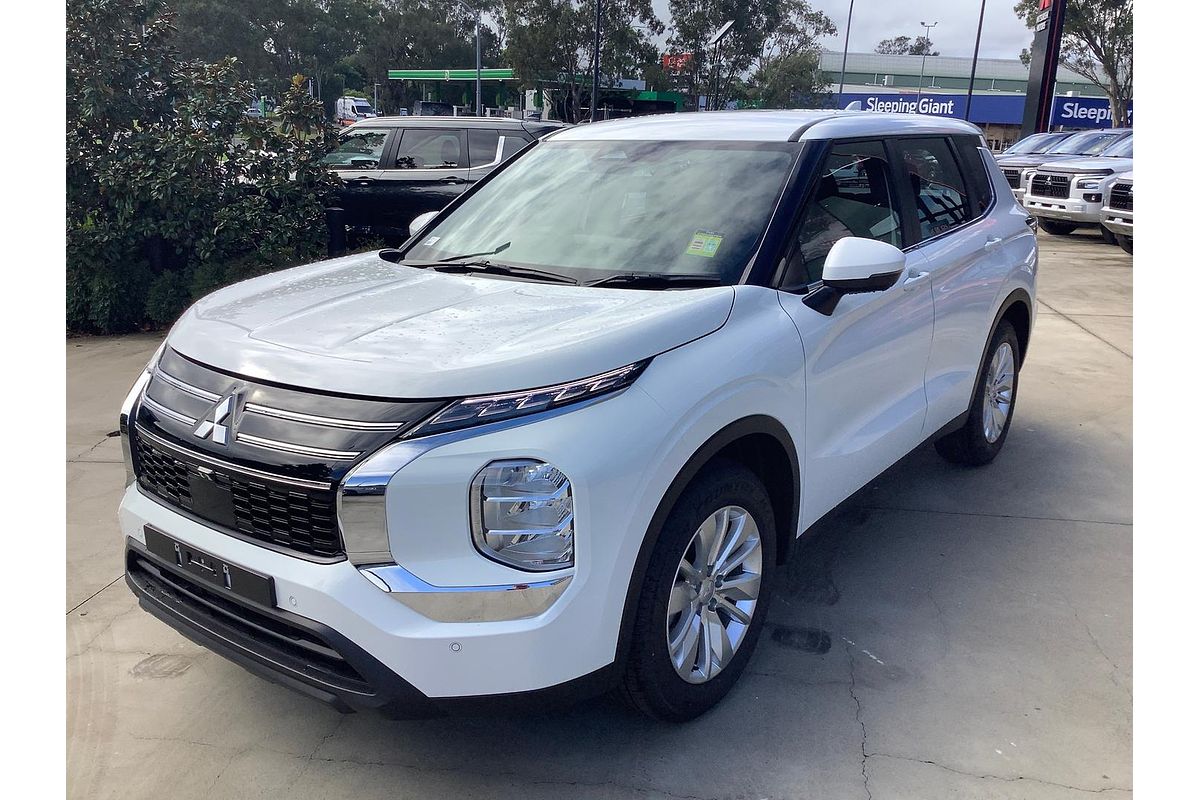 2025 Mitsubishi Outlander ES ZM