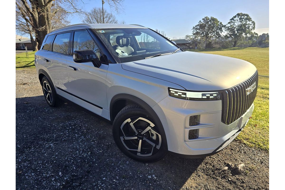 2025 OMODA JAECOO J7 Track