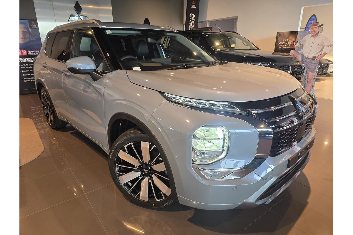 2025 Mitsubishi Outlander Exceed ZM