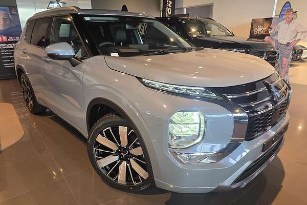 2025 Mitsubishi Outlander Exceed ZM