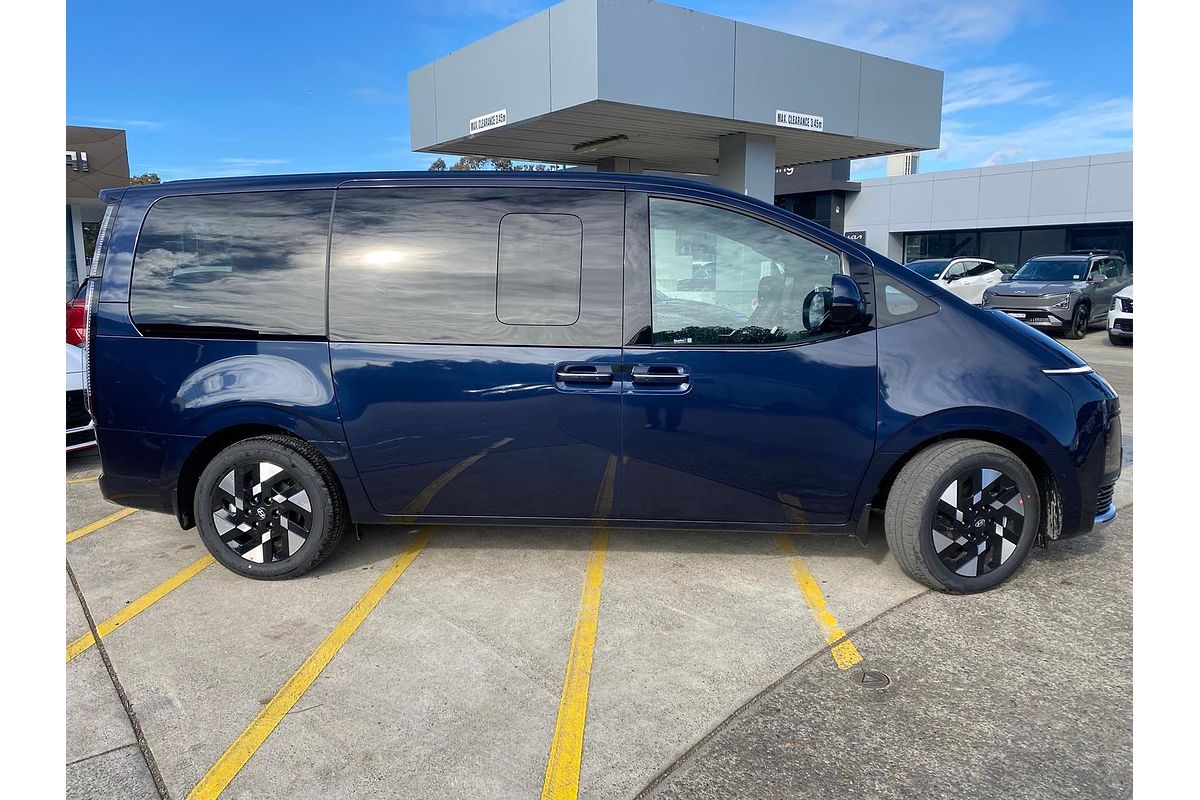 2026 Hyundai STARIA Lounge US4.V4