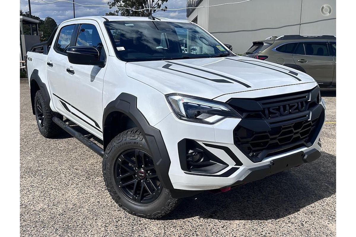 2025 Isuzu D-MAX BLADE 4X4