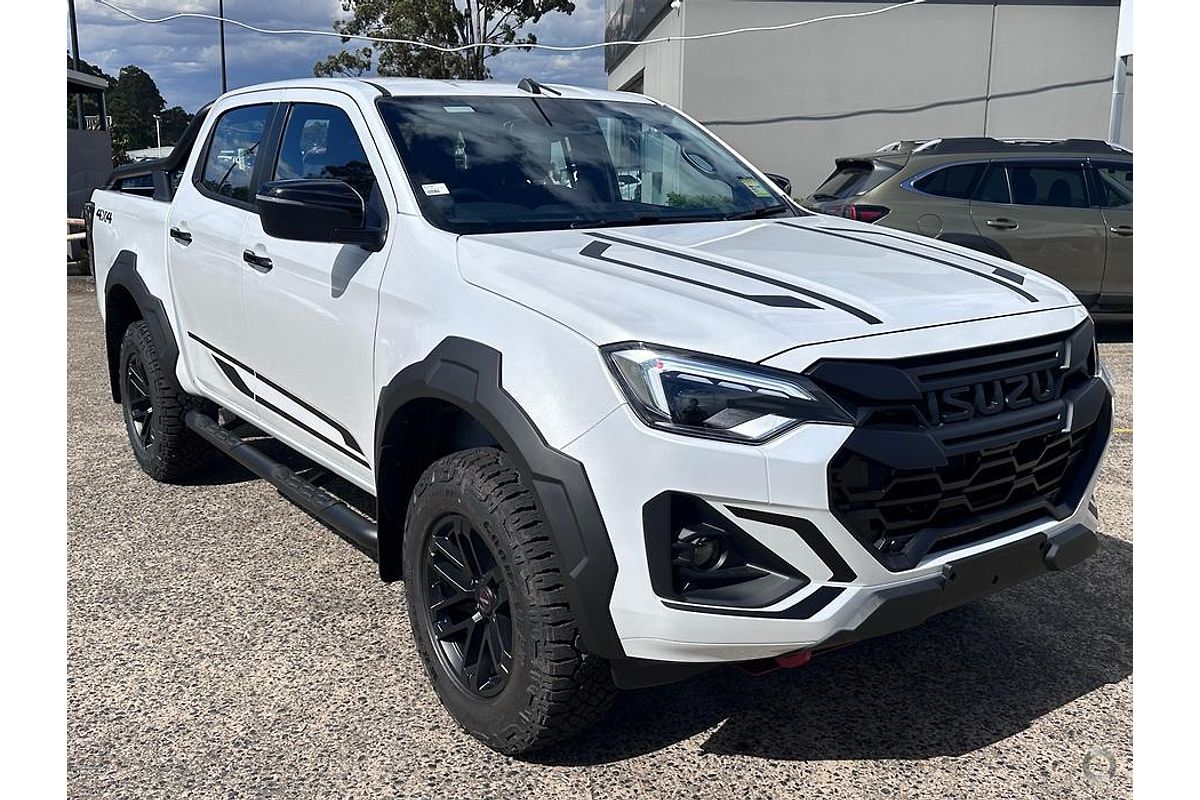 2025 Isuzu D-MAX BLADE 4X4