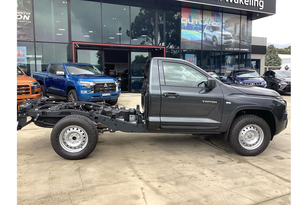 2025 Mitsubishi Triton GLX MV 4X4