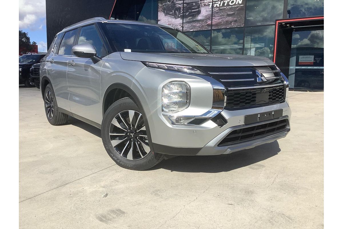 2025 Mitsubishi Outlander LS ZM