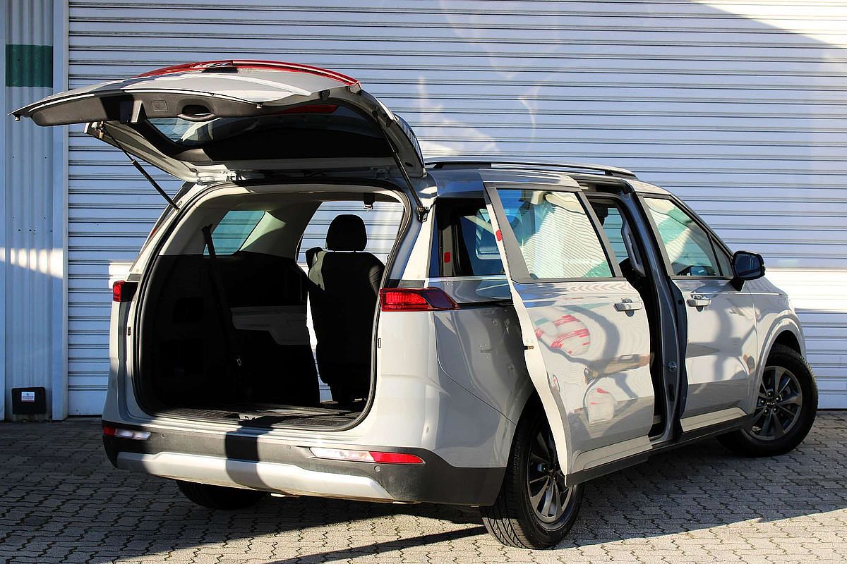 2024 Kia Carnival S KA4