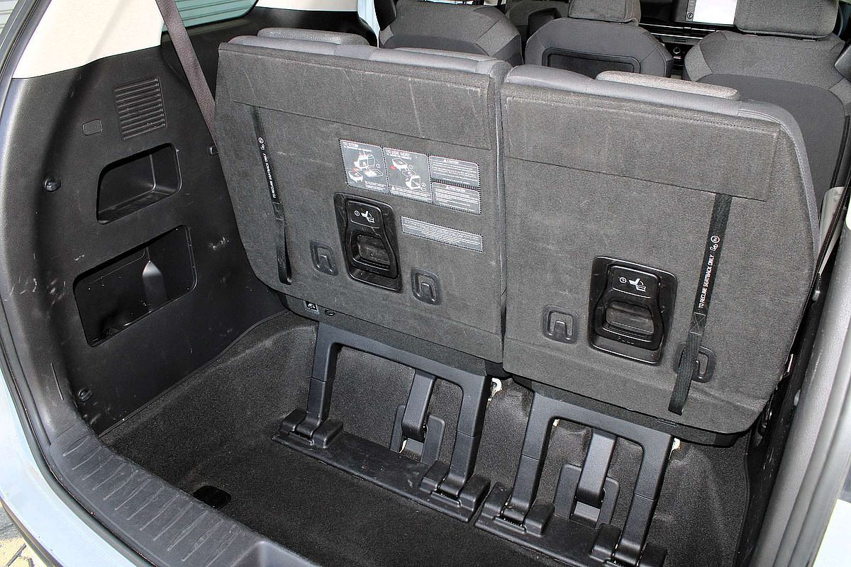 2024 Kia Carnival S KA4