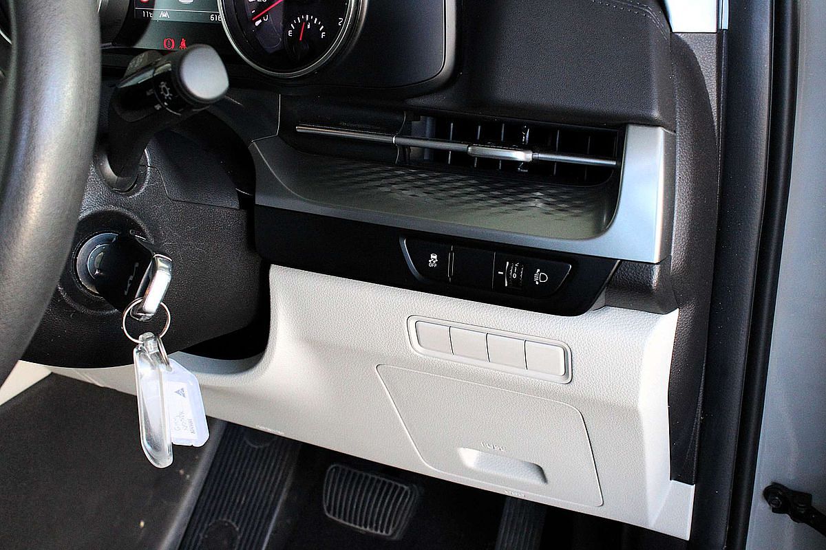 2024 Kia Carnival S KA4