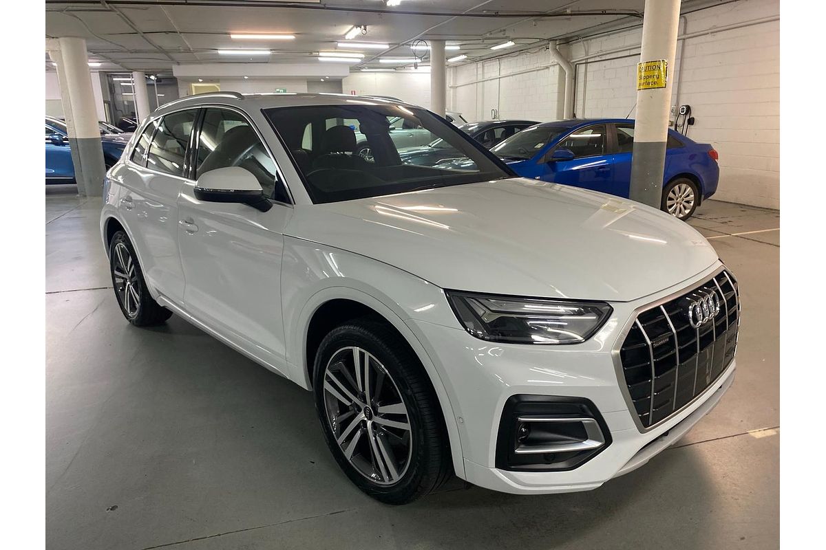 2024 Audi Q5 40 TDI Sport FY