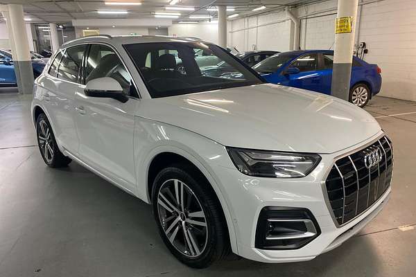2024 Audi Q5 40 TDI Sport FY