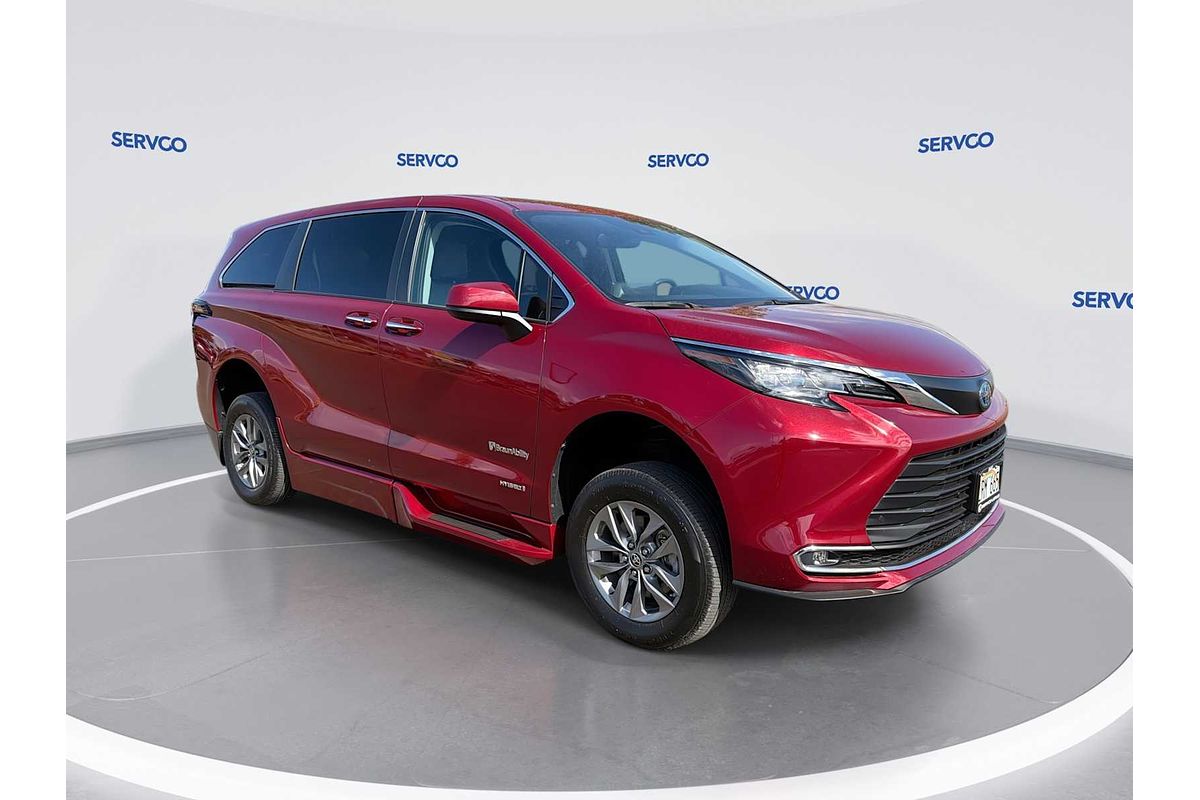 2021 Toyota SIENNA BraunAbility Power INfloor Wheelchair Ramp