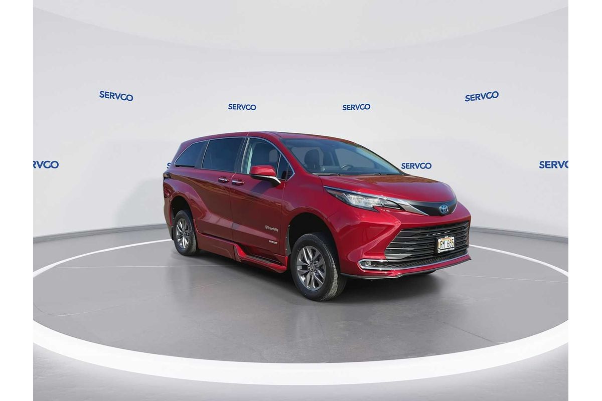 2021 Toyota SIENNA BraunAbility Power INfloor Wheelchair Ramp