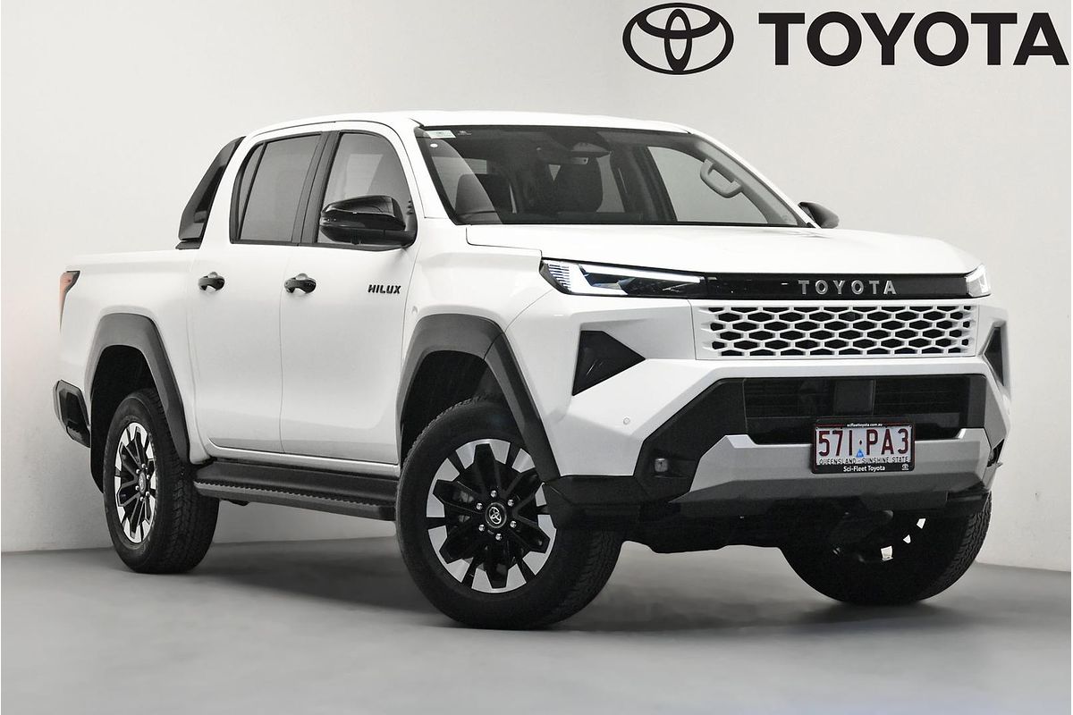 2025 Toyota Hilux SR5 48V GUN227R 4X4