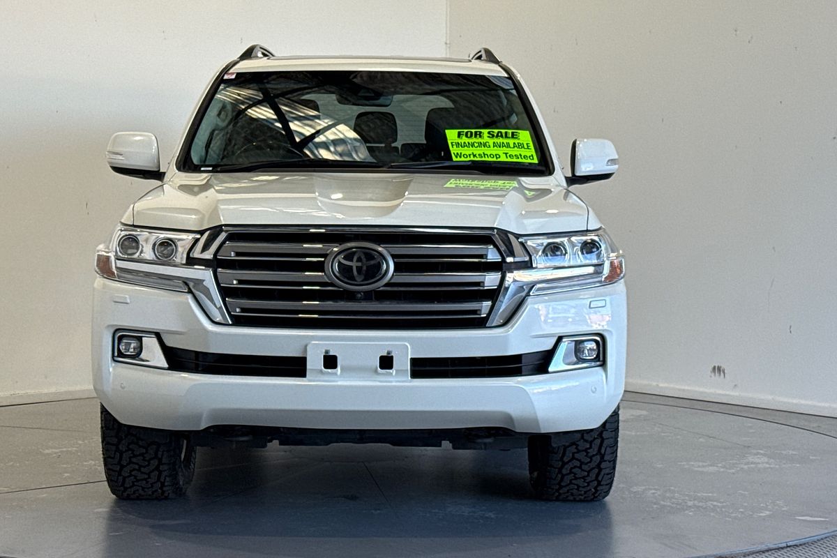 2020 Toyota Landcruiser Sahara VDJ200R