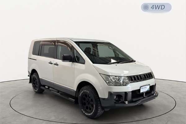 2008 Mitsubishi Delica Chamonix 4WD D:5 CV5W