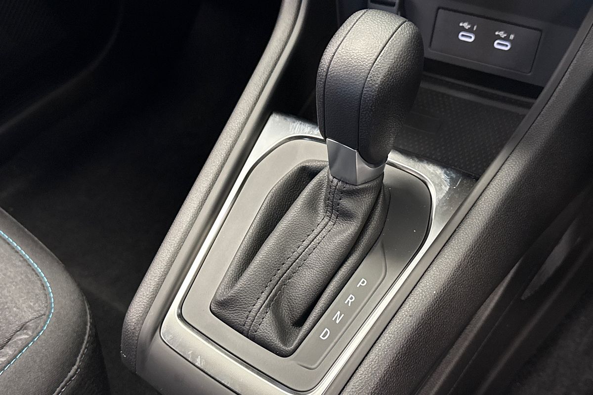 2025 Mitsubishi XE