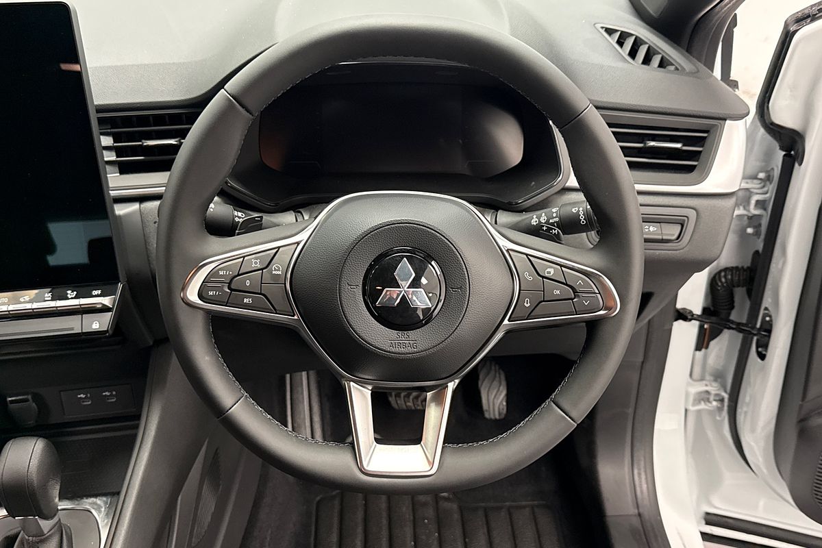 2025 Mitsubishi XE