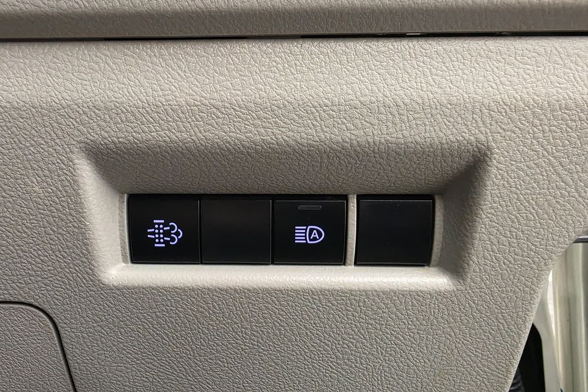 2022 Toyota Hiace GDH300R LWB