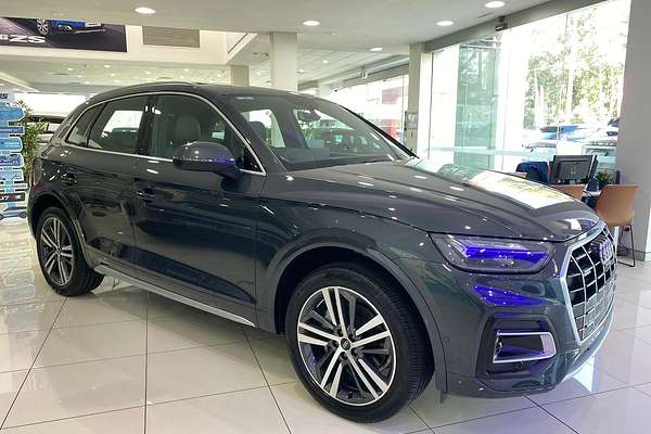 2024 Audi Q5 40 TDI Sport FY