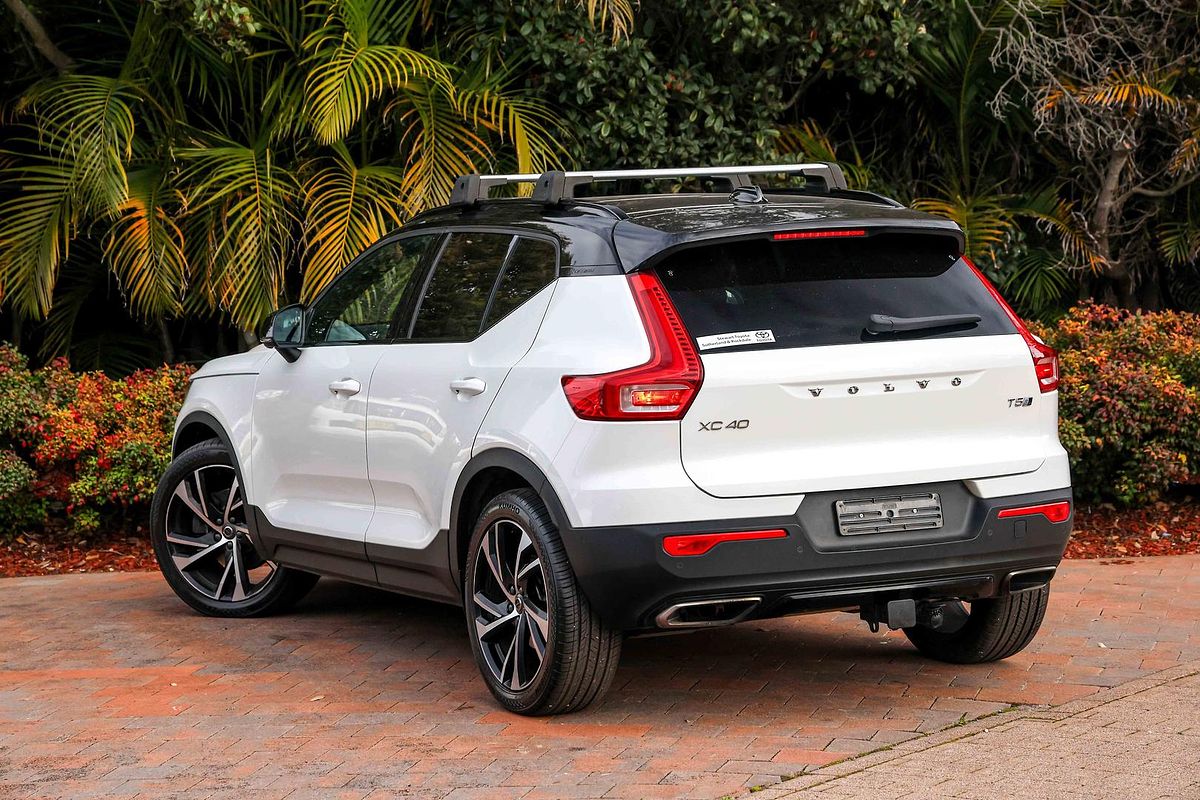 2020 Volvo XC40 T5 R-Design