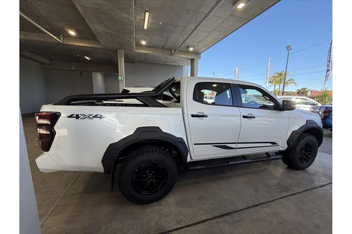 2025 Isuzu D-MAX BLADE 4X4