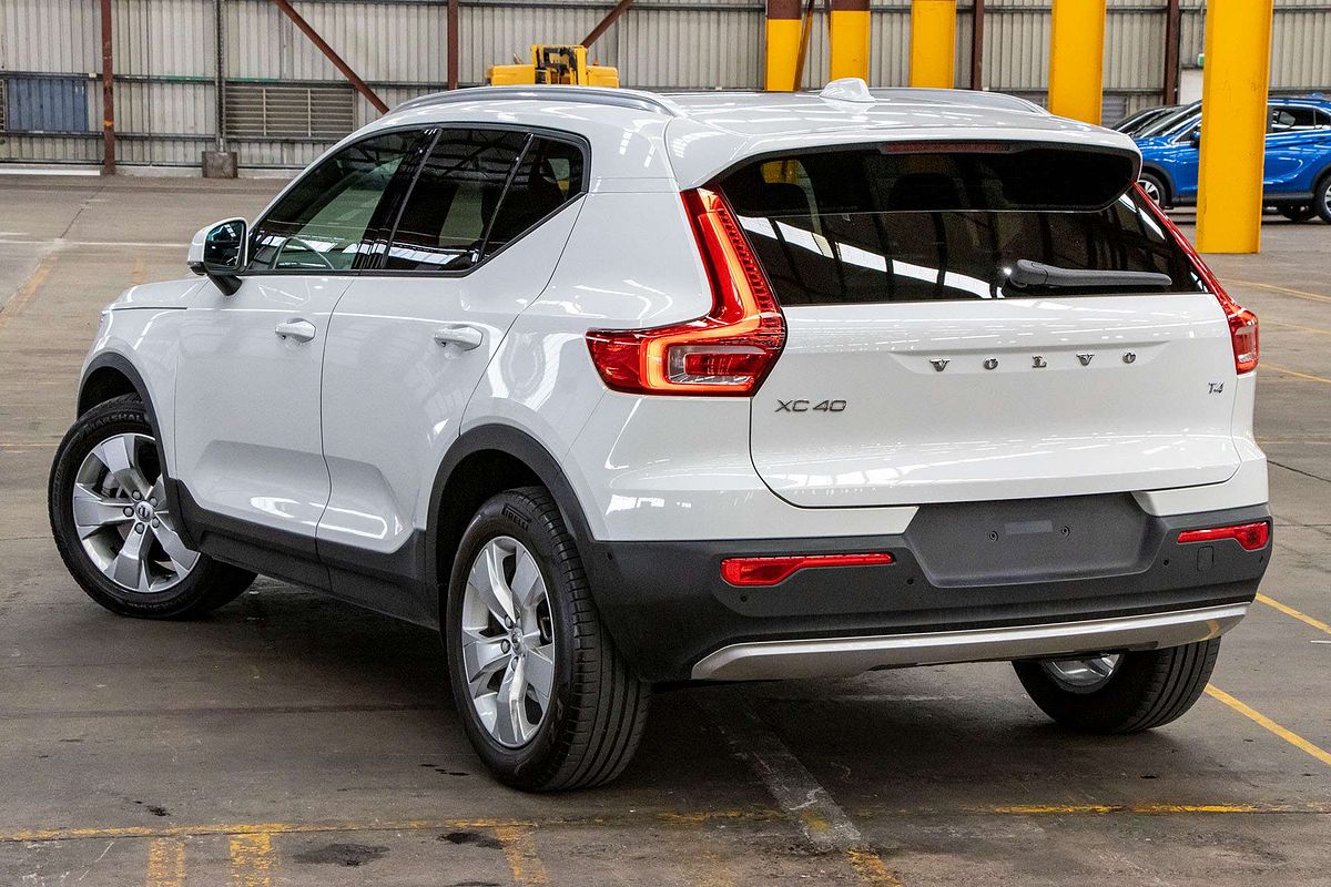 2018 Volvo XC40 T4 Momentum