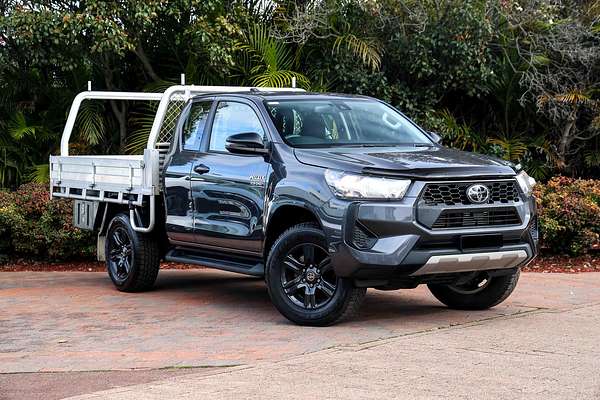 2025 Toyota Hilux SR GUN126R 4X4