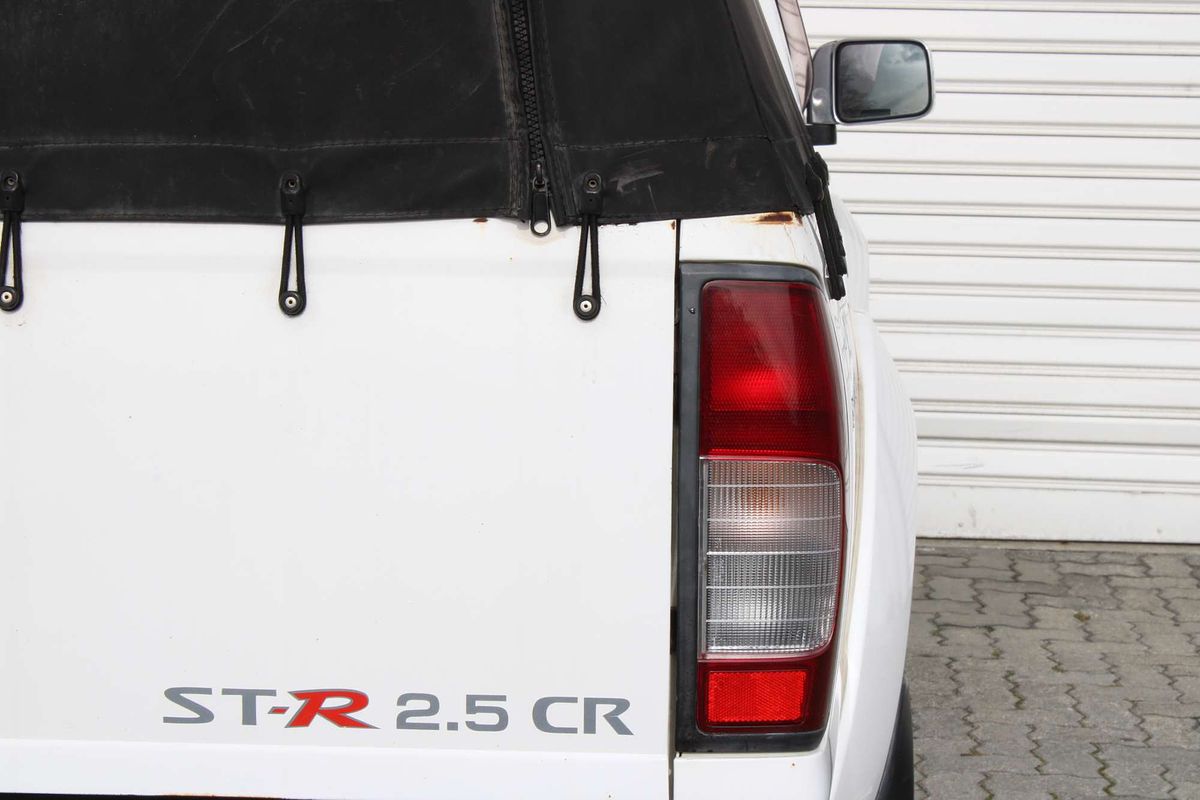 2014 Nissan Navara ST-R D22 4X4
