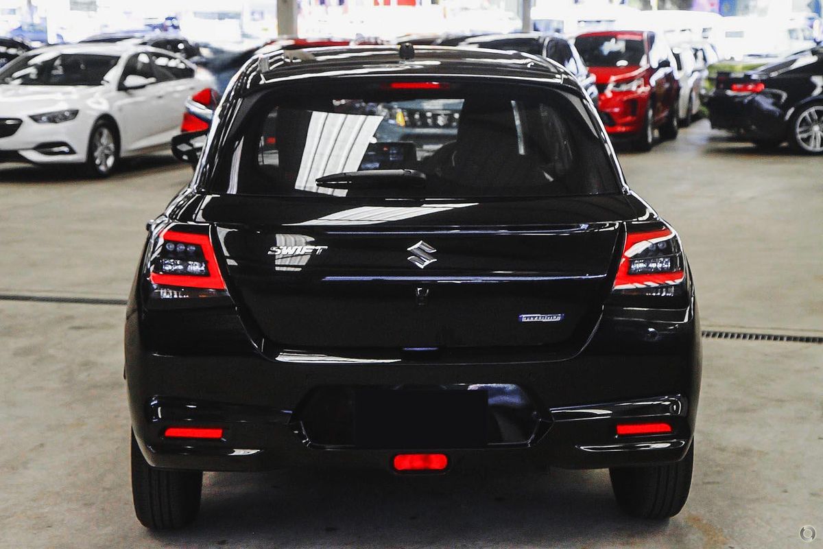 2025 Suzuki Swift Hybrid UZ