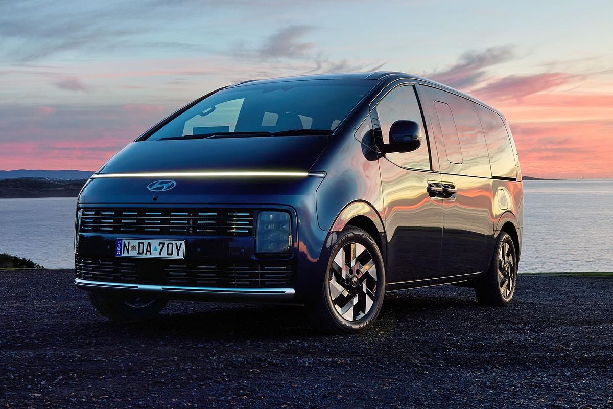 2026 Hyundai STARIA Lounge US4.V4
