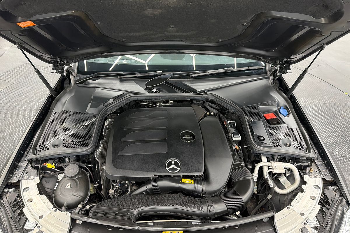 2021 Mercedes-Benz C-Class C300 C205