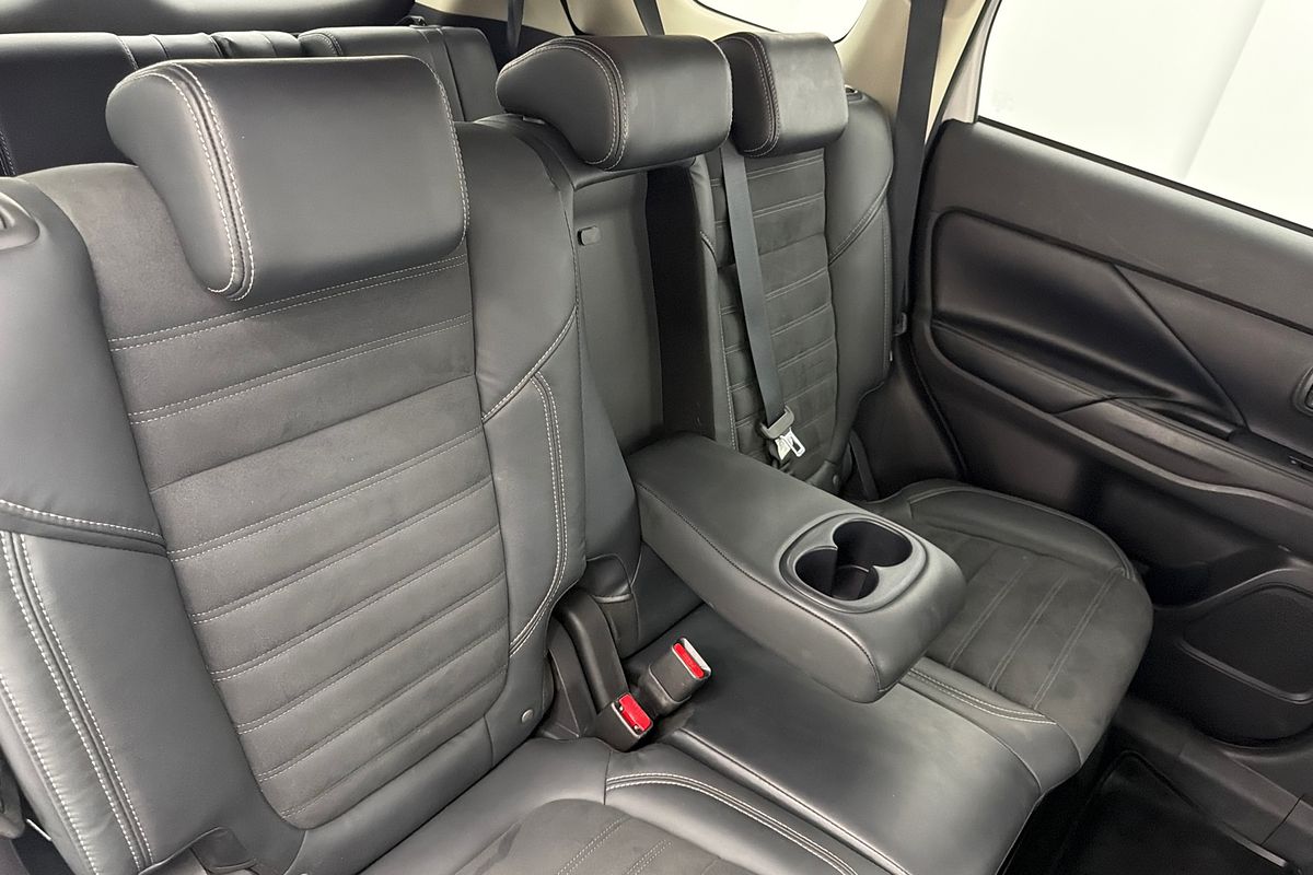 2021 Mitsubishi Outlander LS ZL