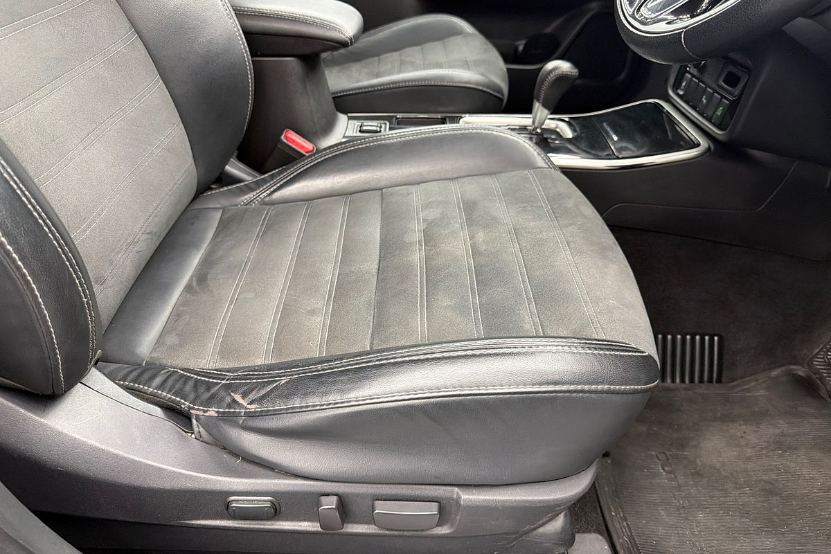 2021 Mitsubishi Outlander LS ZL