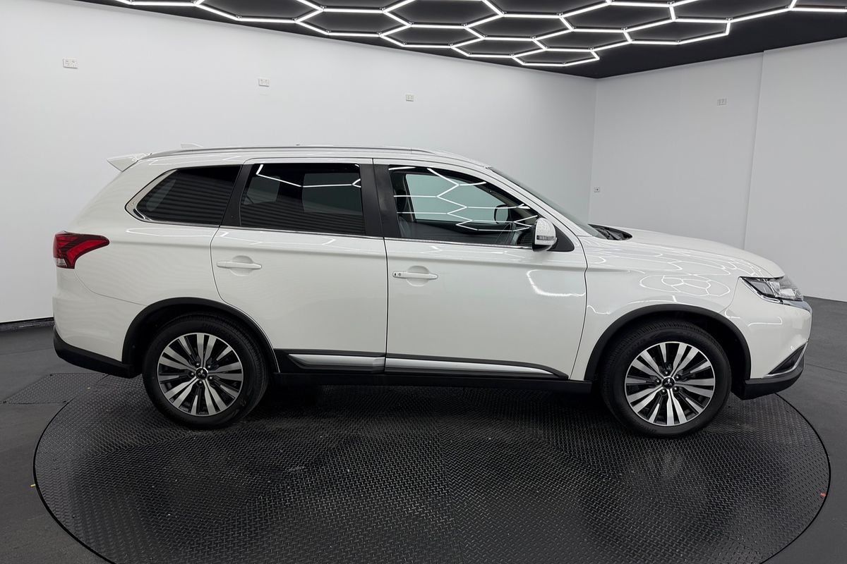 2021 Mitsubishi Outlander LS ZL