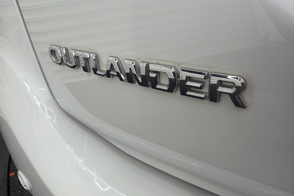 2021 Mitsubishi Outlander LS ZL