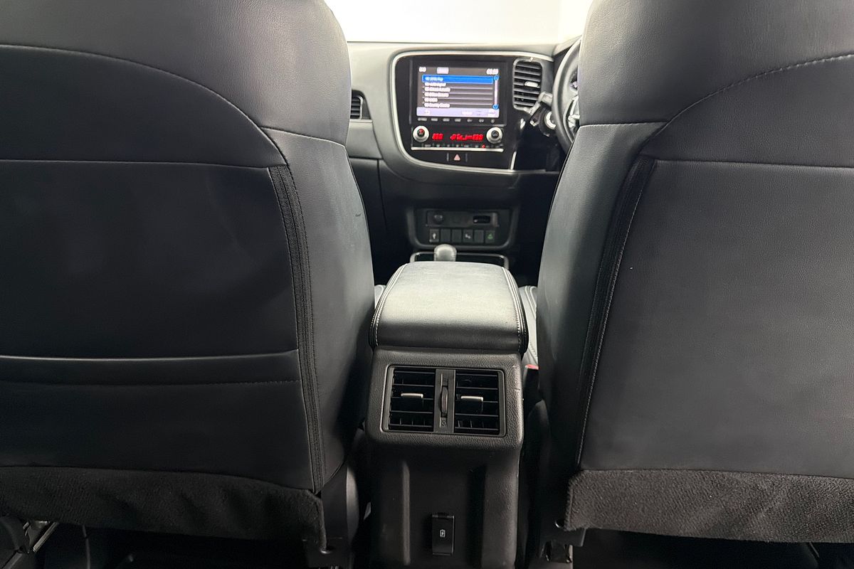 2021 Mitsubishi Outlander LS ZL
