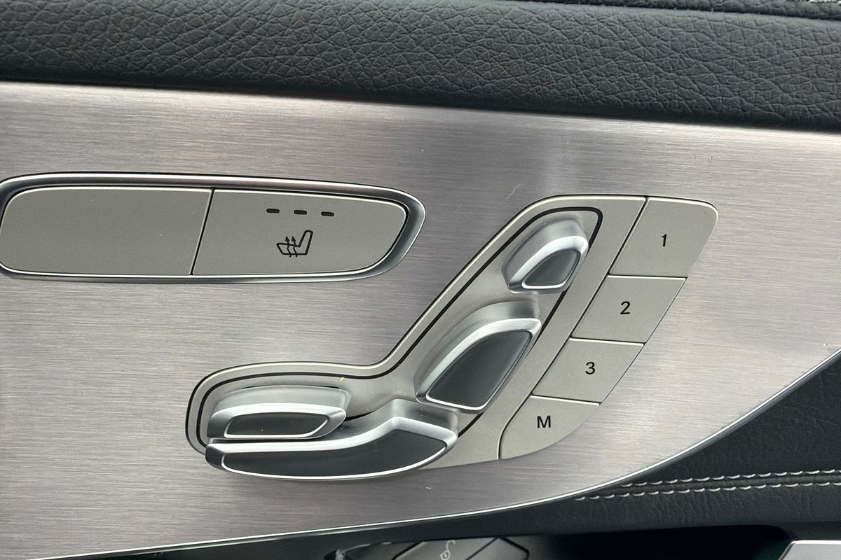 2021 Mercedes-Benz C-Class C300 C205