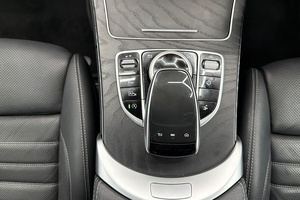 2021 Mercedes-Benz C-Class C300 C205