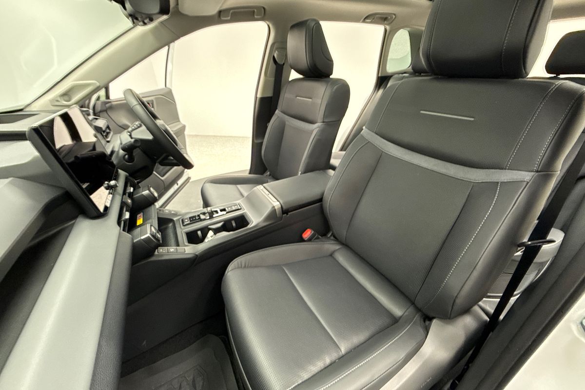 2026 Toyota RAV4 Cruiser AXAL64R