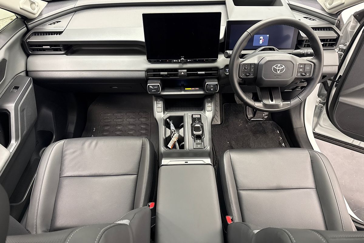 2026 Toyota RAV4 Cruiser AXAL64R