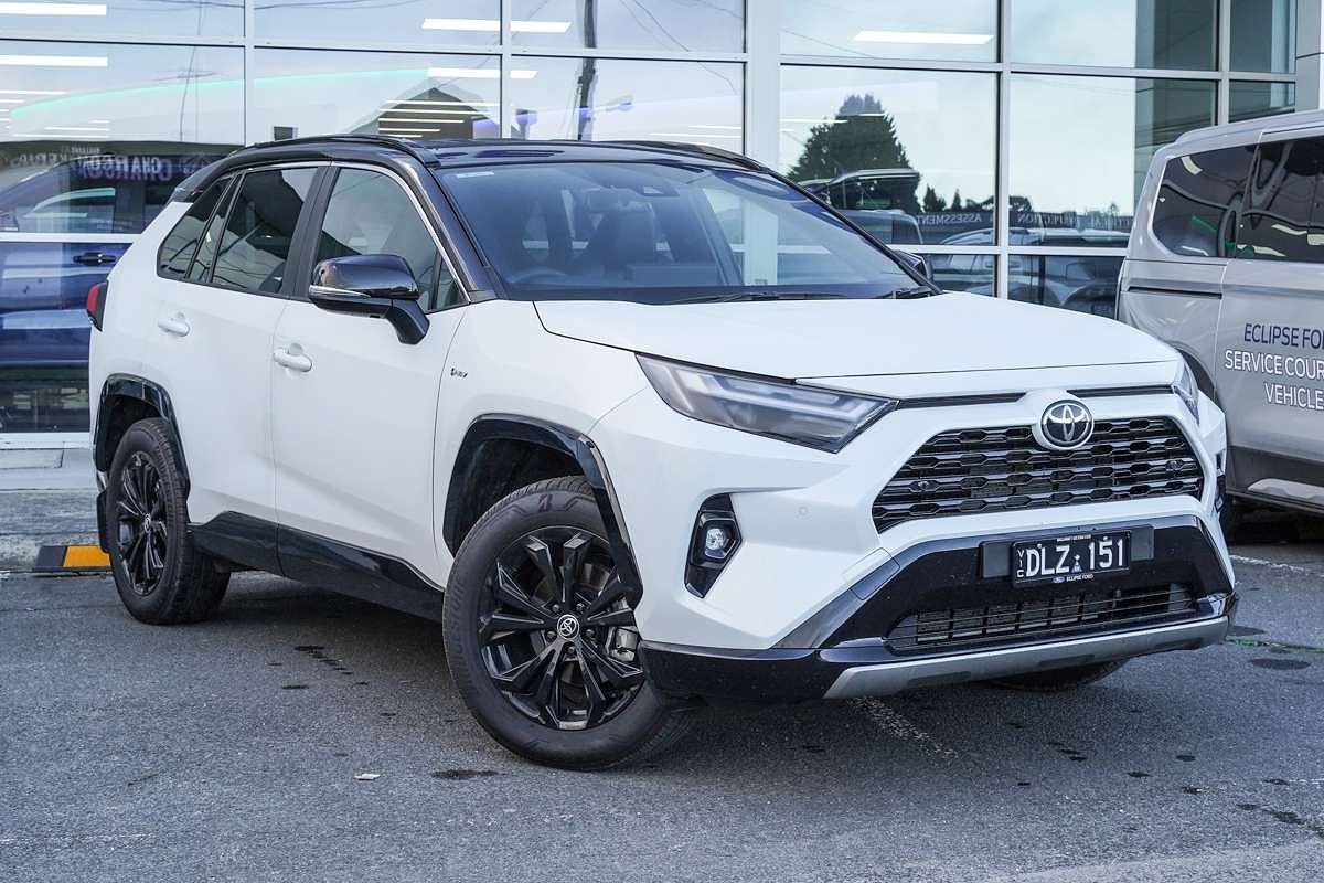 2025 Toyota RAV4 XSE AXAH52R